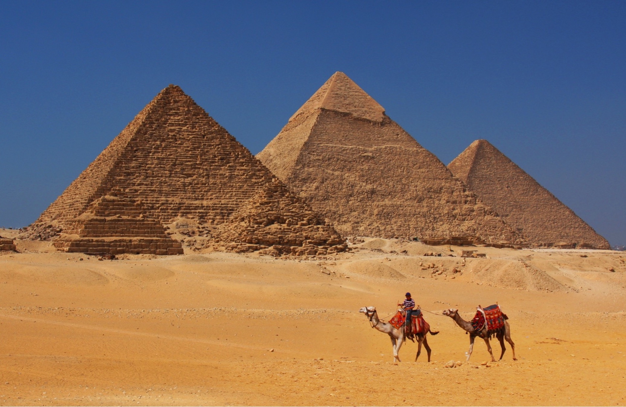 Giza's Pyramids'